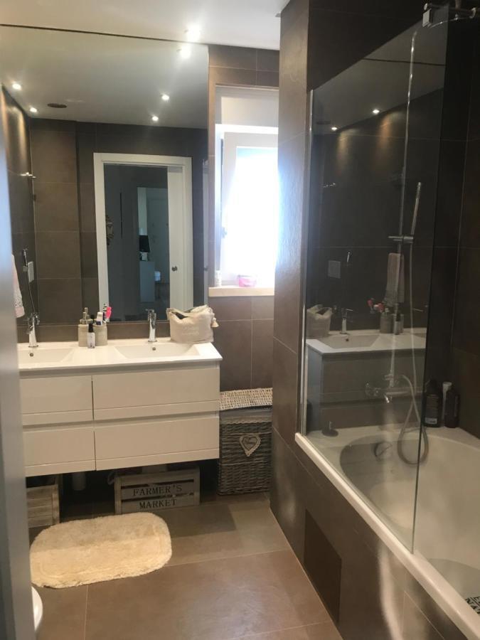 Modern Twin Room With A Balcony Montijo Bagian luar foto