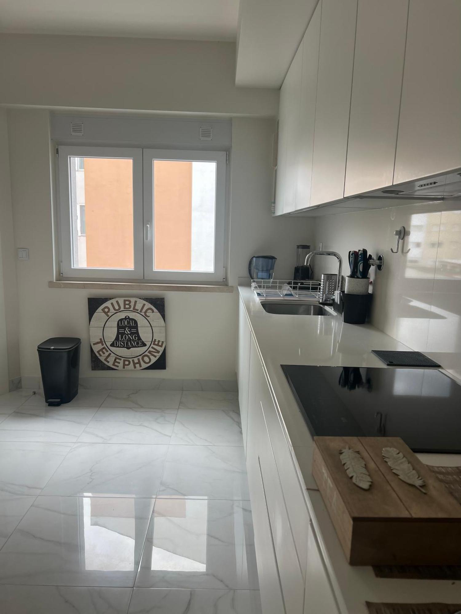 Modern Twin Room With A Balcony Montijo Bagian luar foto
